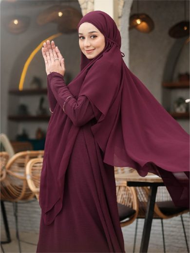 NAURA – Gamis Set (Burgundy)