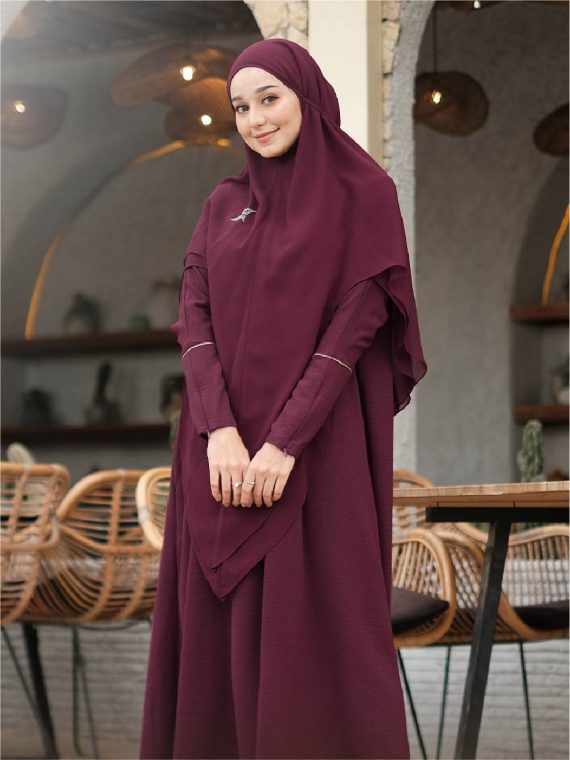 NAURA – Gamis Set (Burgundy) - Gambar 2