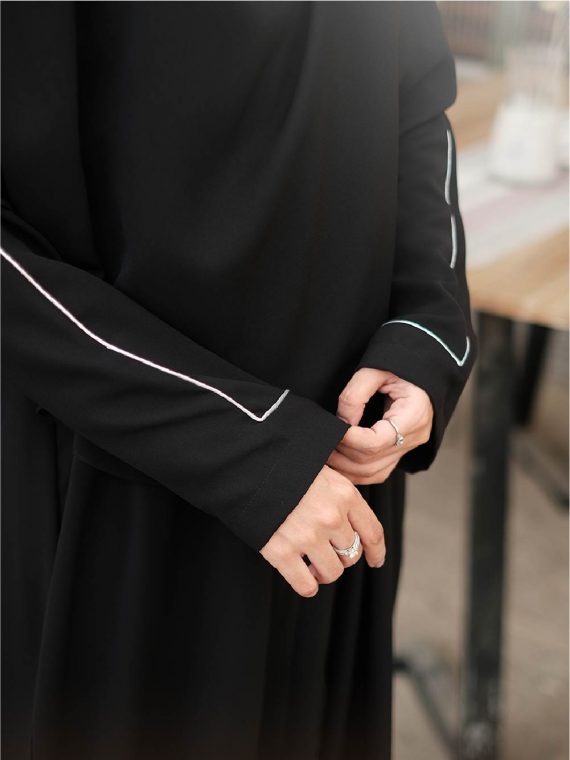 NAURA – Gamis Set (Black) - Gambar 3
