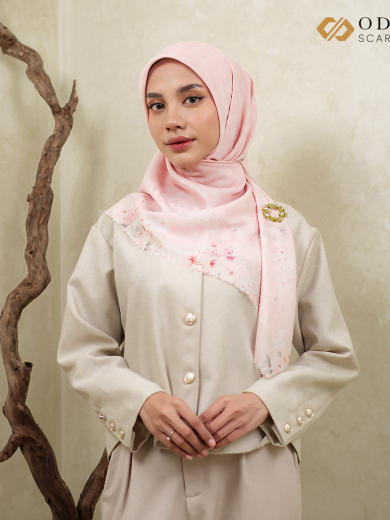 Calista Series 115 x 115 Warna Baby Pink