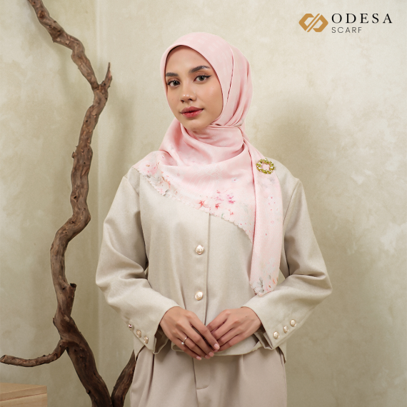 Calista Series 115 x 115 Warna Baby Pink