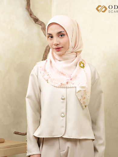 Calista Series 115 x 115 Warna Cream