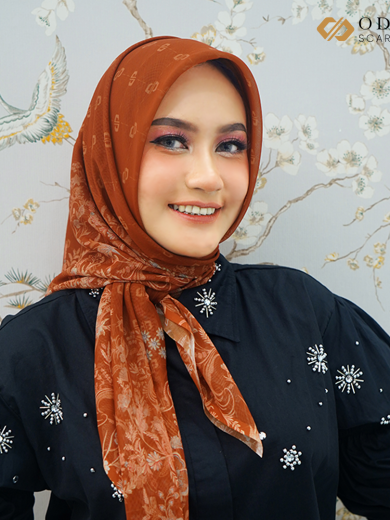 ALAIKA Series 115 x 115 ( Coklat )