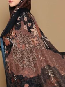 pertimbangan memilih scarf atau hijab