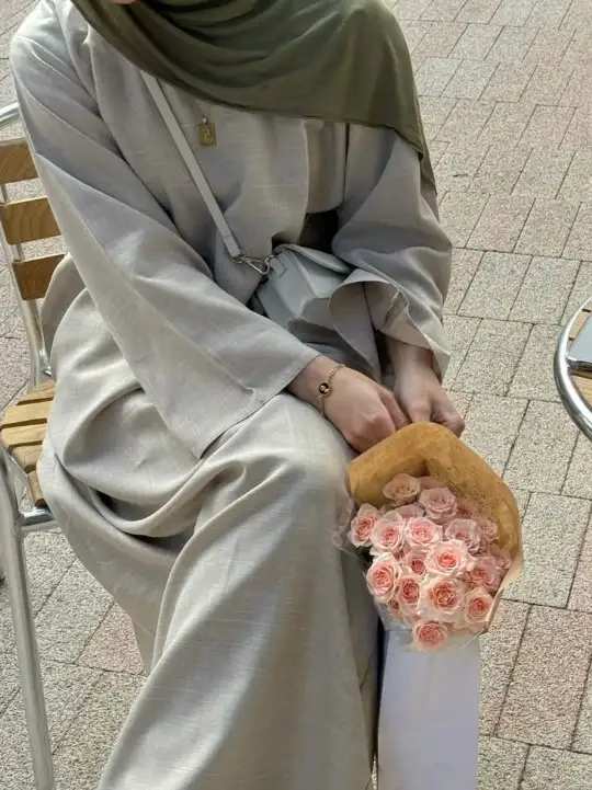 Jarang Diketahui! Ini Perbedaan Abaya, Gamis dan Kaftan